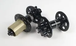 4ZA Cirrus Pro Nabensatz Disc 6-Loch QR 100/135 Mm 24 Loch Schwarz [20829]