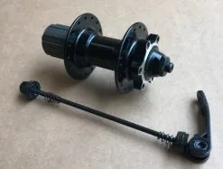 CNC Sealed Disc Hinterradnabe 32L Schwarz Inkl. QR [16722]